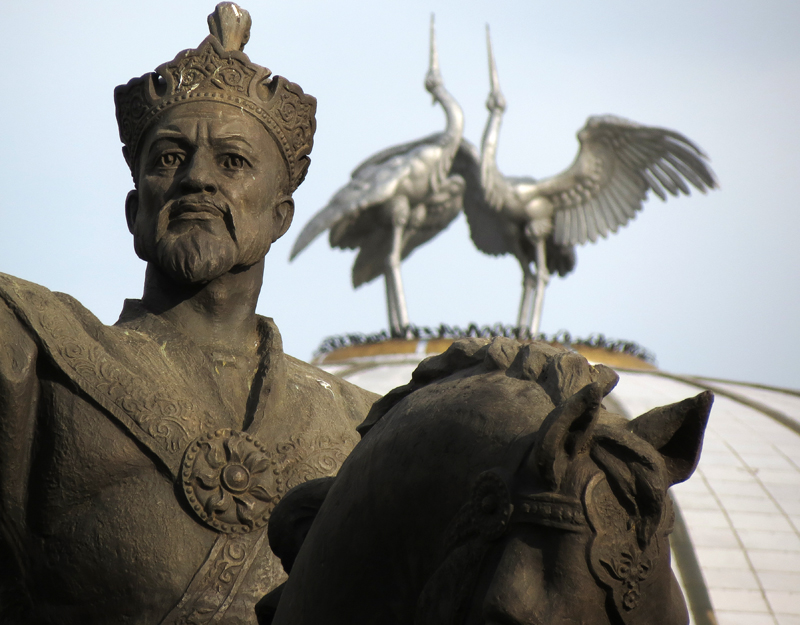 Кадры решают всё?