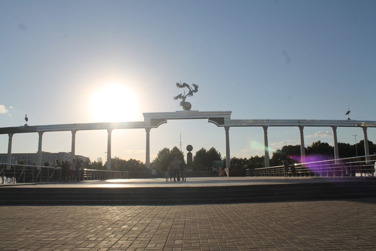 История площади Мустакиллик