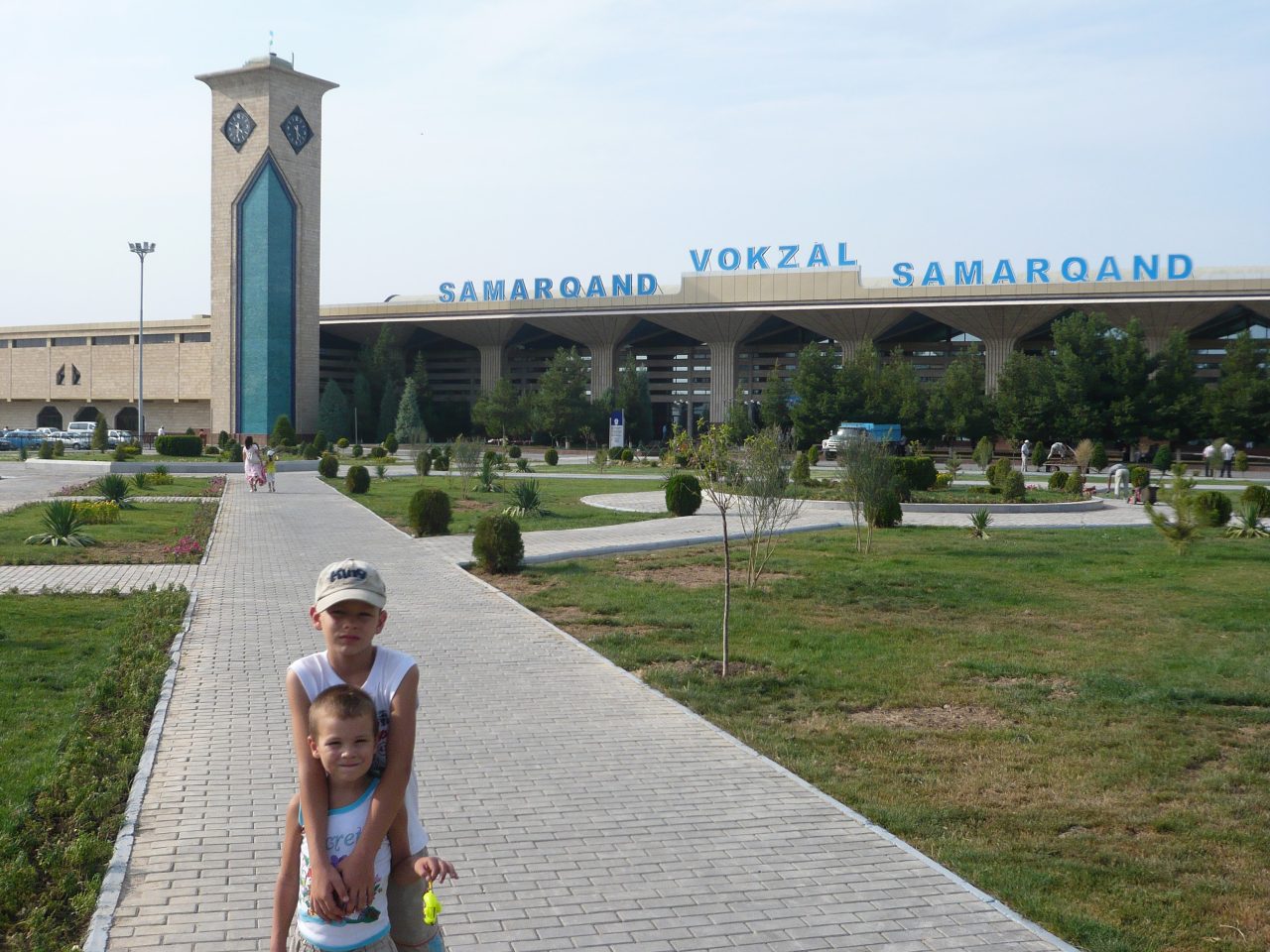 Модернистский вокзал в Самарканде