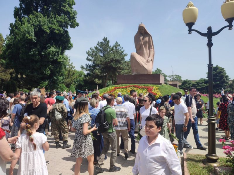 Мемориальный комплекс “Братские могилы” (Ташкент)