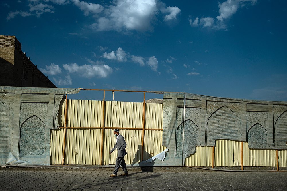 «Иллюзия легких денег»: вызов для Узбекистана между «быстрыми решениями» и «глубокими инвестициями»