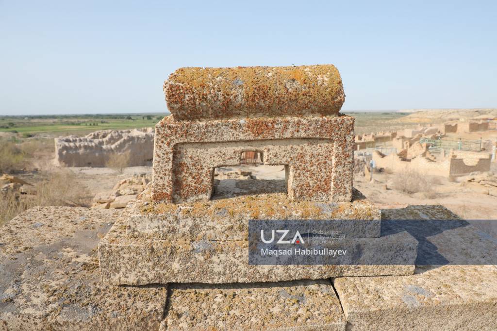 Космический конь у каменной коновязи: Тайна идолов плато Устюрт