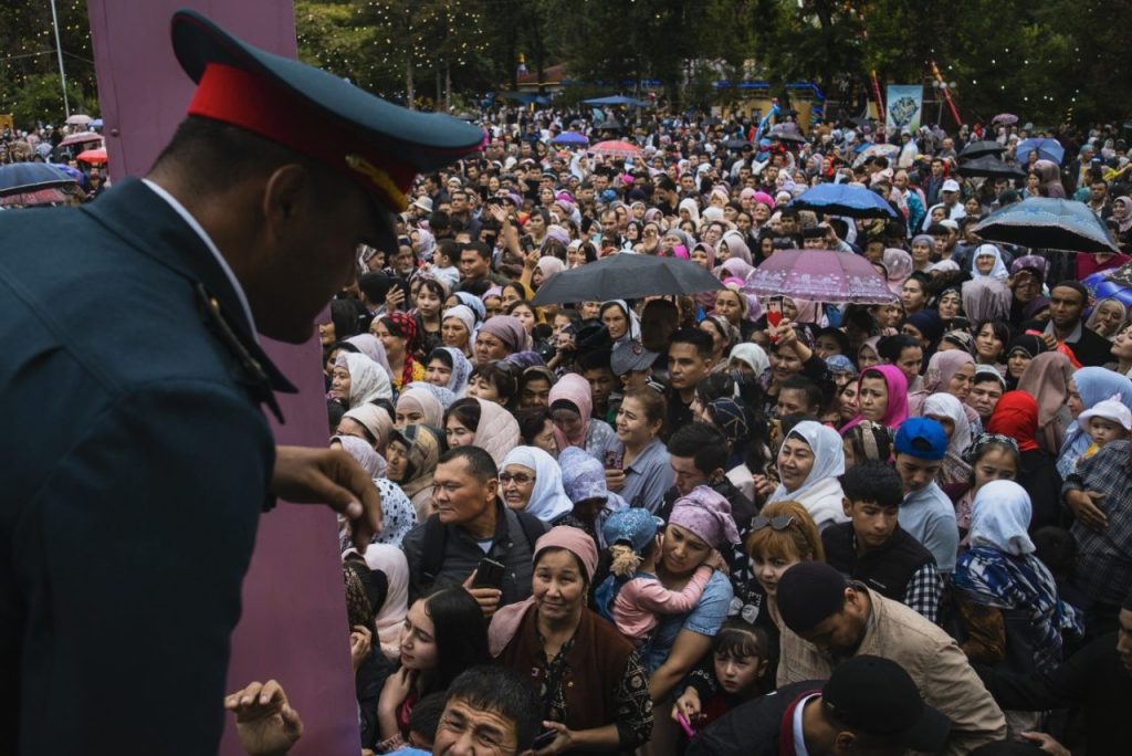 Летнее наступление на свободы: от сцены и книг до соцсетей и университетов